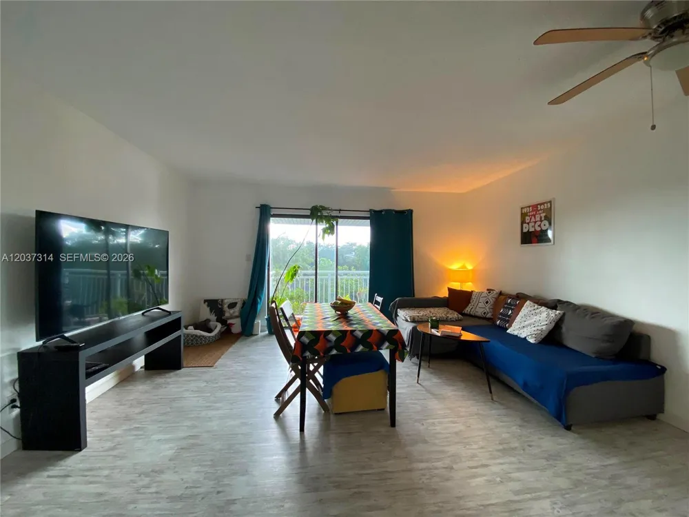 605 S Pine Island Rd #404A Plantation, FL 33324