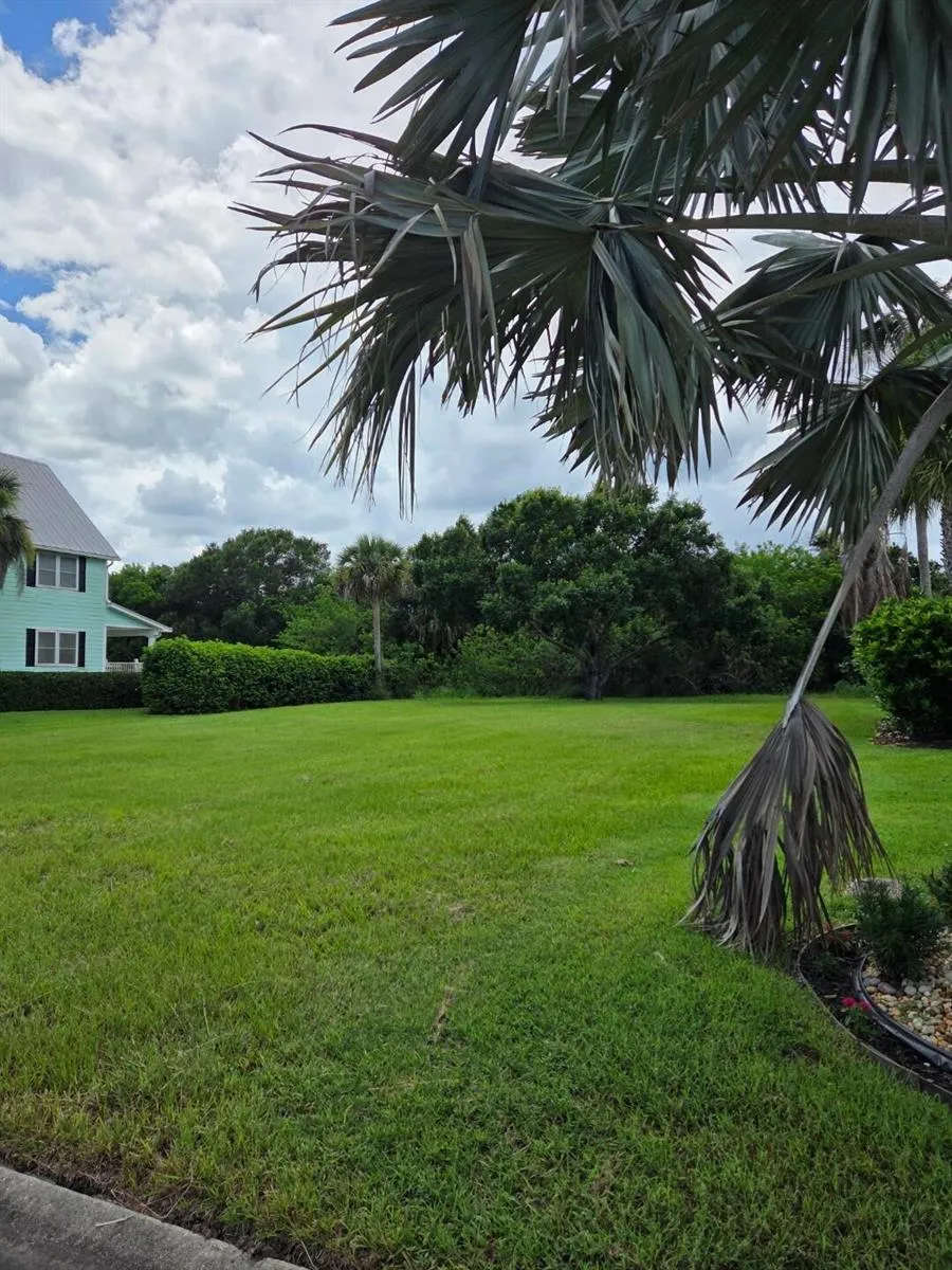 6385 Tropical Way Vero Beach, FL 32967