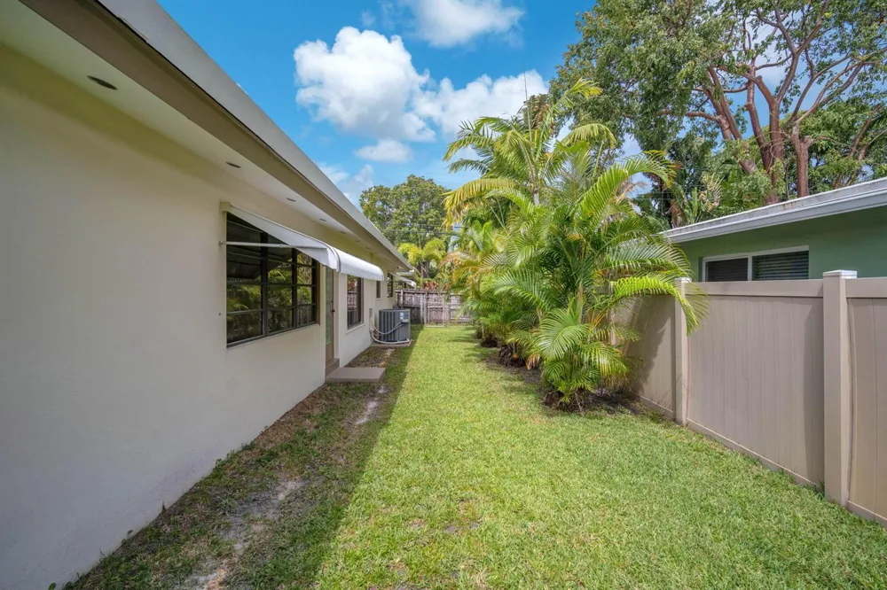 601 NW 29th Street Wilton Manors, FL 33311