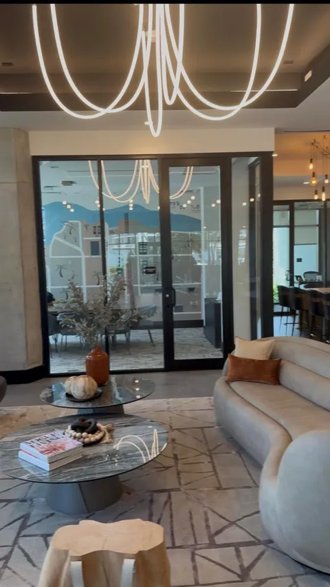 307 SW 5th #901