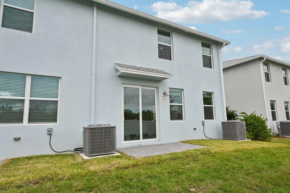 568 Salisbury Circle Fort Pierce, FL 34982