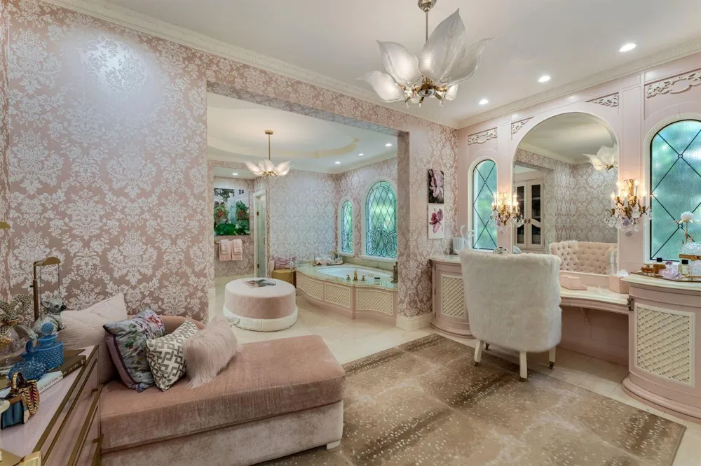 1131 Hillsboro Mile Hillsboro Beach, FL 33062