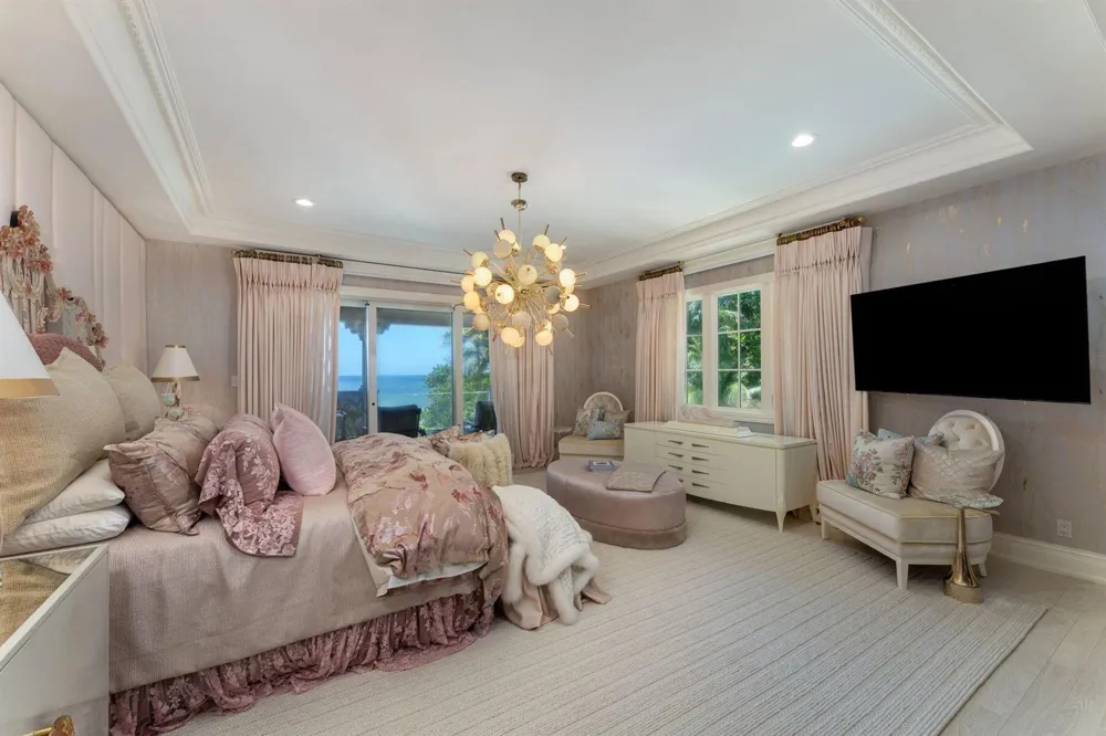 1131 Hillsboro Mile Hillsboro Beach, FL 33062