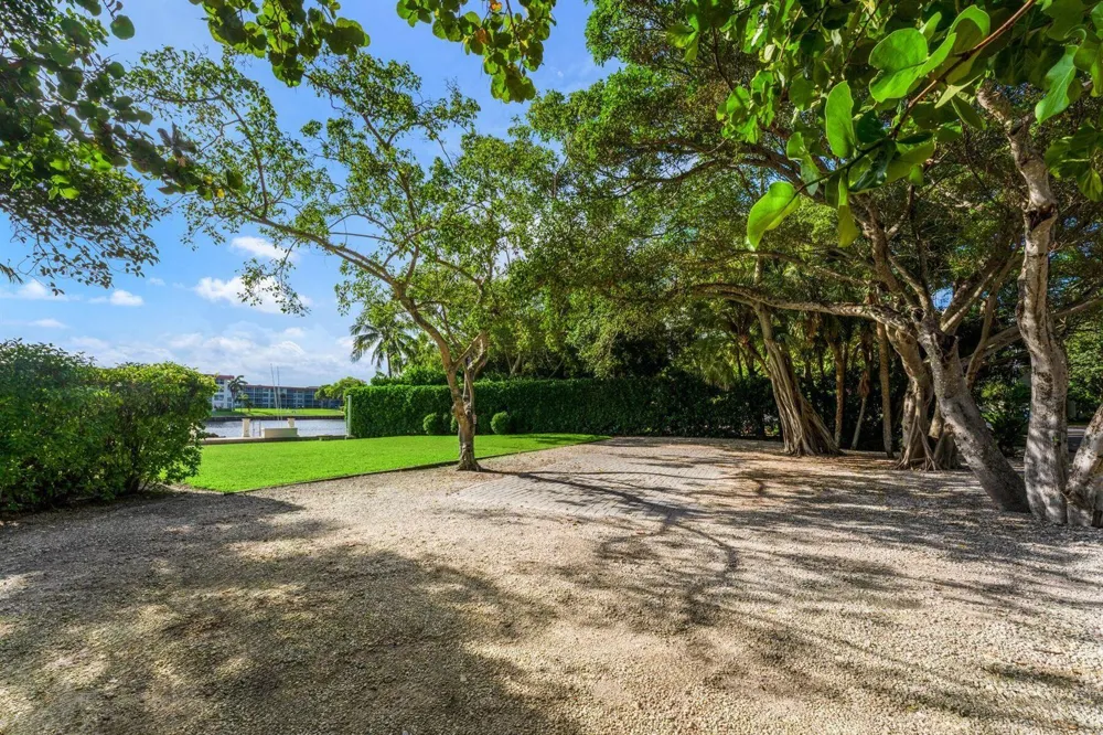 1131 Hillsboro Mile Hillsboro Beach, FL 33062
