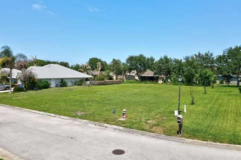 6370 Tropical Way