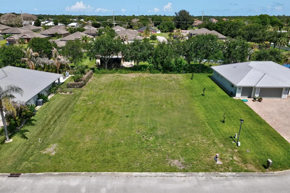 6370 Tropical Way Vero Beach, FL 32967