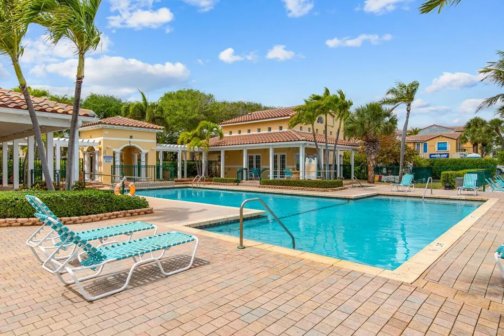 1060 Lake Shore Drive #201 West Palm Beach, FL 33403