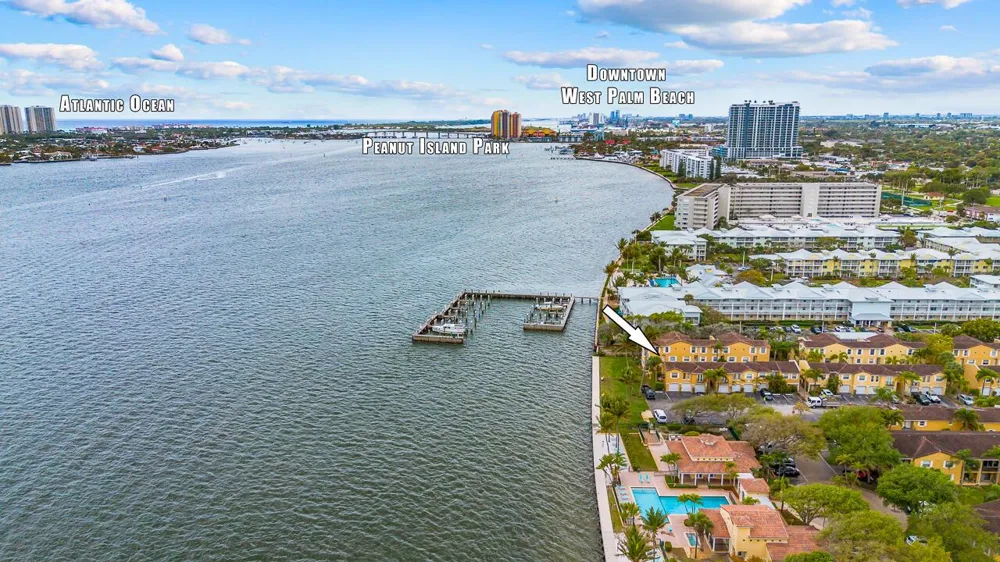 1060 Lake Shore Drive #201 West Palm Beach, FL 33403