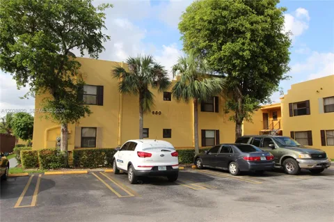 650 NW 114th Ave #202