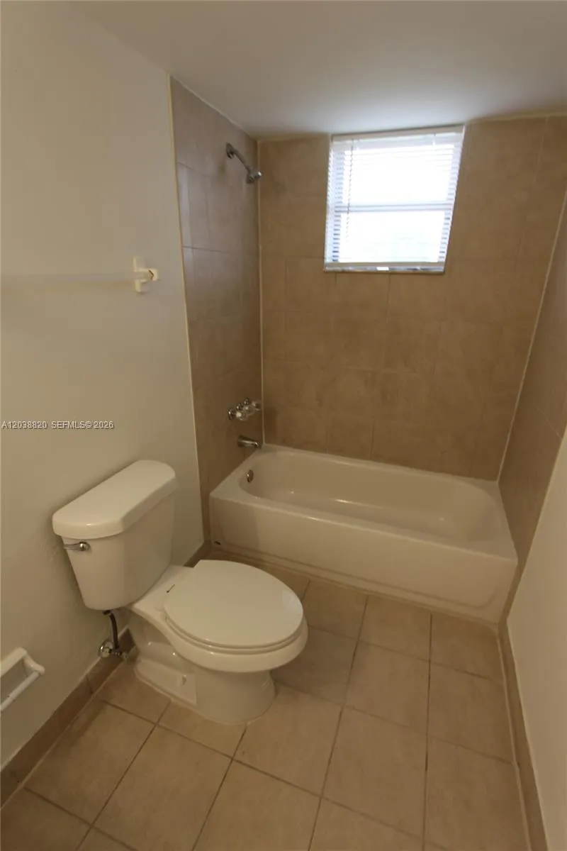 650 NW 114th Ave #202 Sweetwater, FL 33172