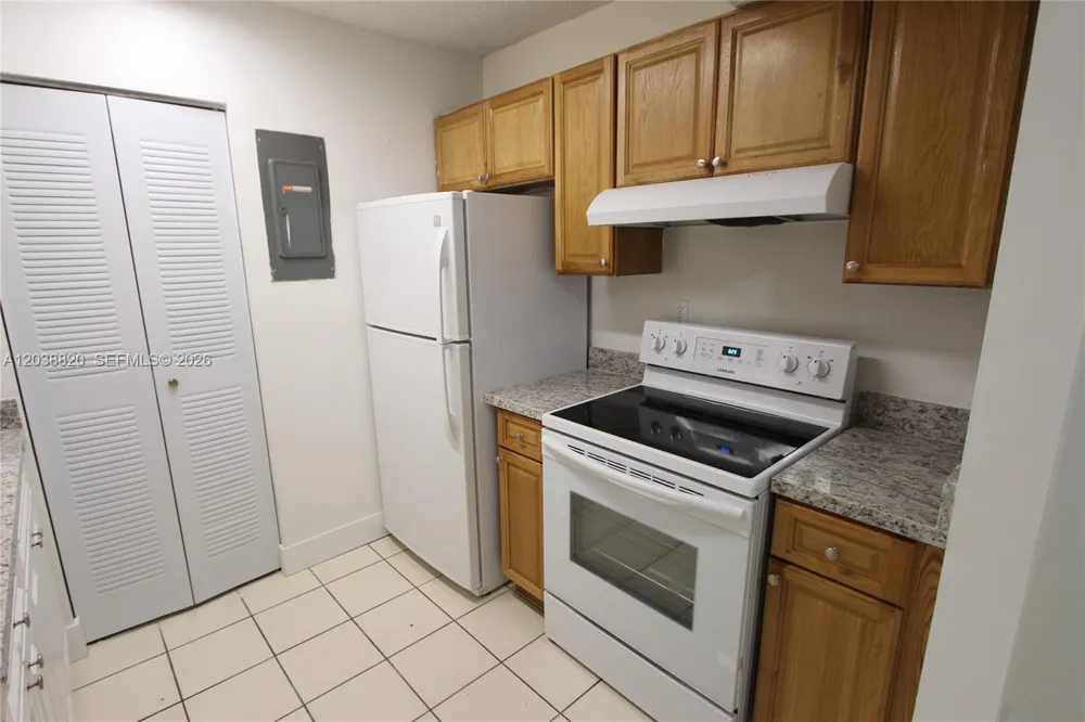 650 NW 114th Ave #202 Sweetwater, FL 33172