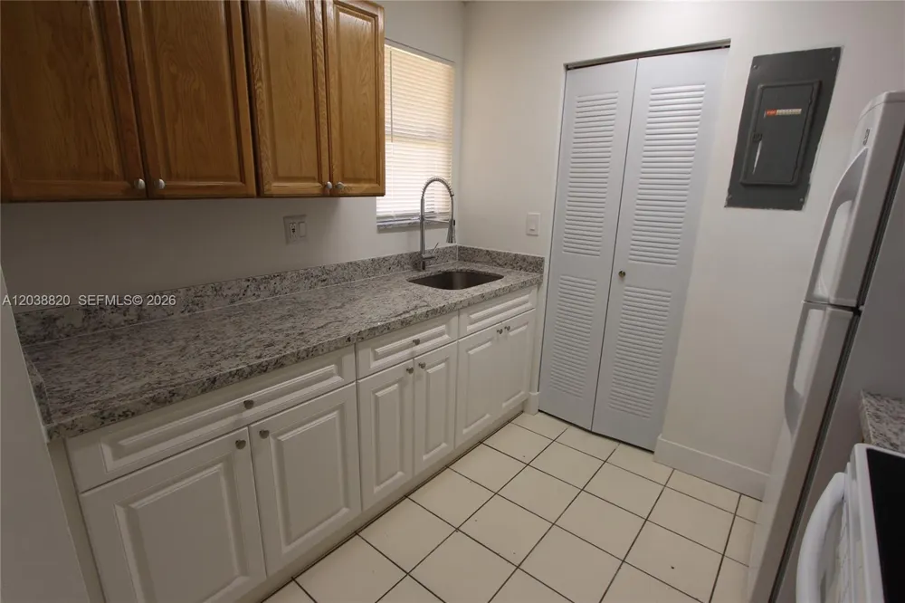 650 NW 114th Ave #202 Sweetwater, FL 33172
