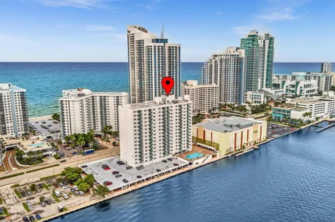 3000 S Ocean Drive #714