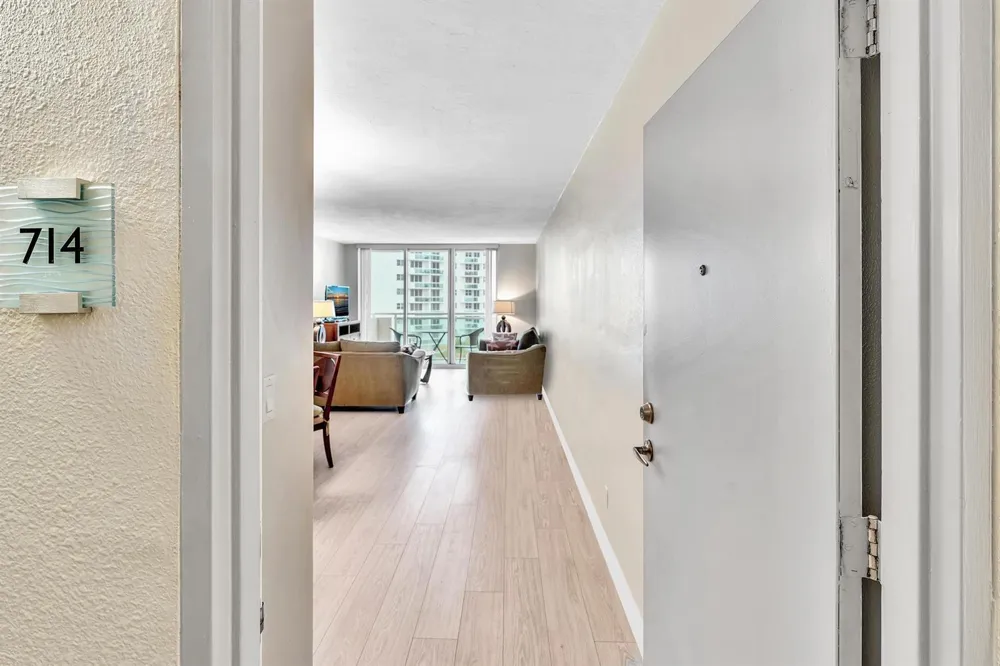 3000 S Ocean Drive #714 Hollywood, FL 33019