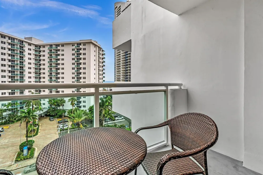 3000 S Ocean Drive #714 Hollywood, FL 33019
