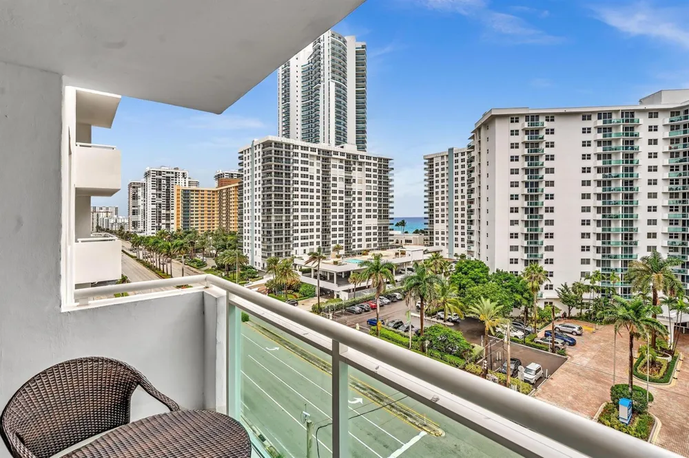 3000 S Ocean Drive #714 Hollywood, FL 33019