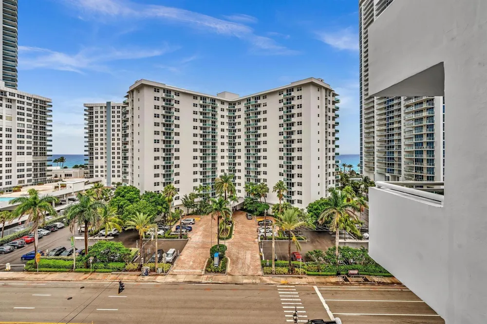3000 S Ocean Drive #714 Hollywood, FL 33019