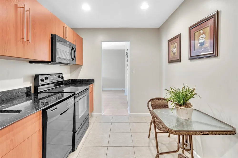 3000 S Ocean Drive #714 Hollywood, FL 33019