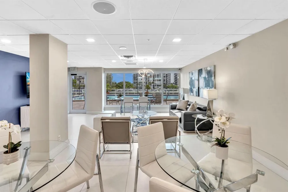 3000 S Ocean Drive #714 Hollywood, FL 33019