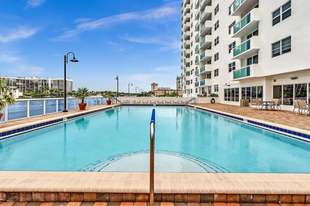 3000 S Ocean Drive #714 Hollywood, FL 33019
