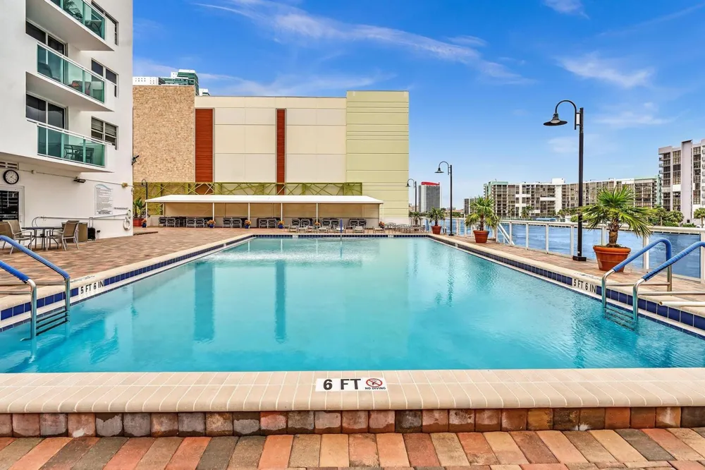 3000 S Ocean Drive #714 Hollywood, FL 33019