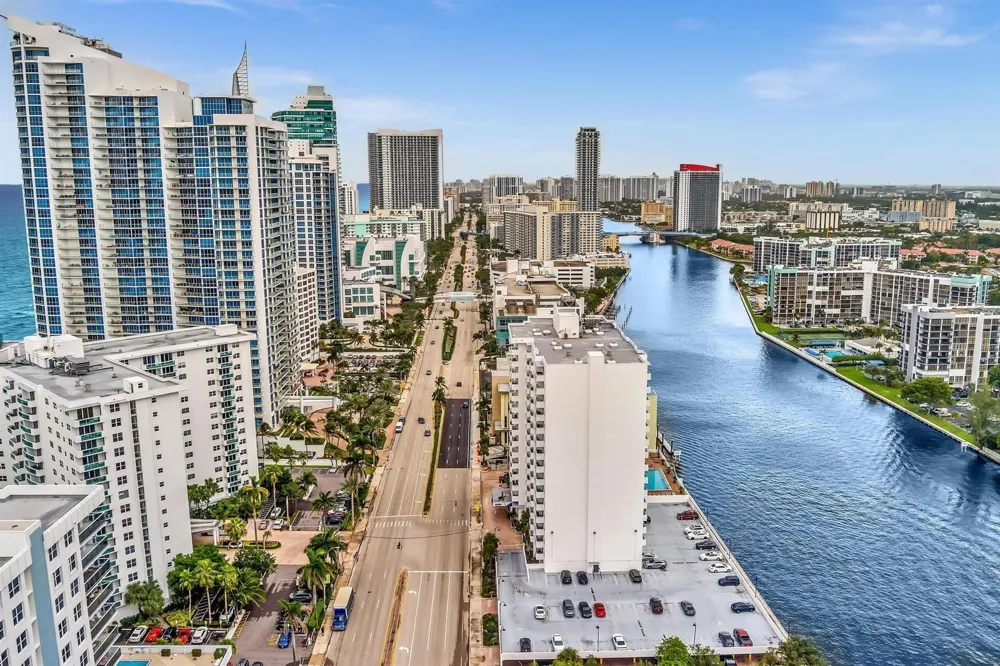 3000 S Ocean Drive #714 Hollywood, FL 33019