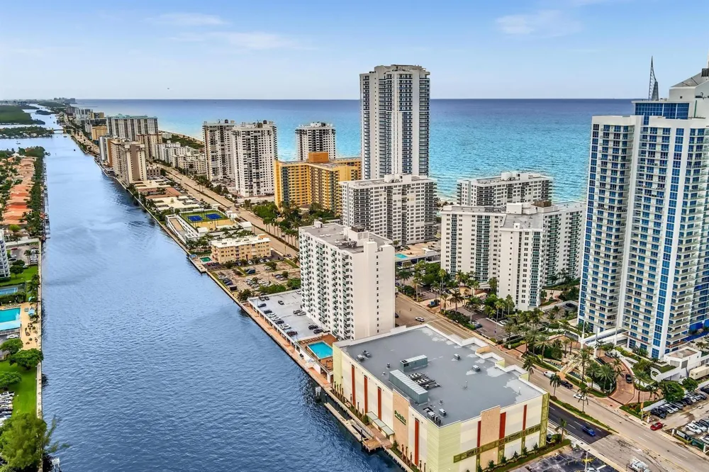 3000 S Ocean Drive #714 Hollywood, FL 33019