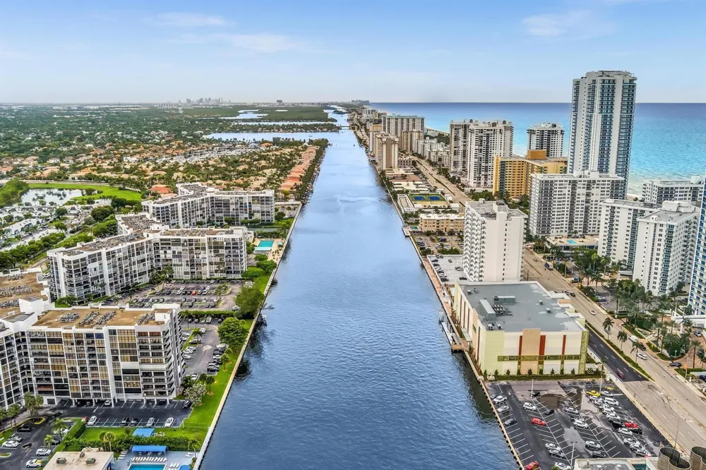 3000 S Ocean Drive #714 Hollywood, FL 33019