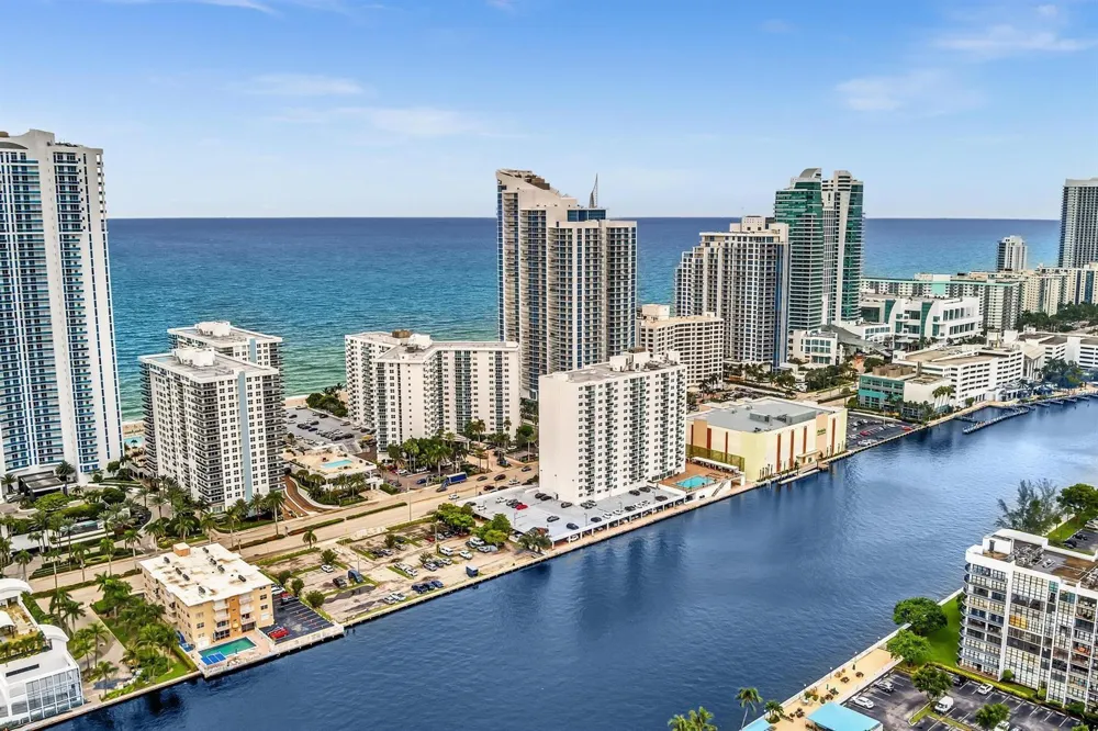 3000 S Ocean Drive #714 Hollywood, FL 33019