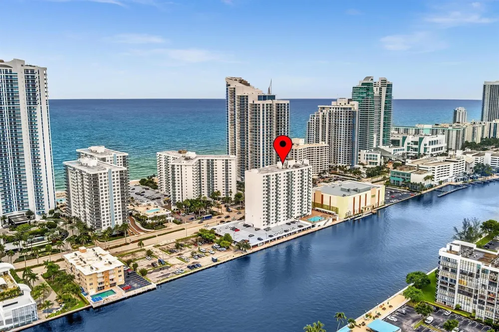 3000 S Ocean Drive #714 Hollywood, FL 33019