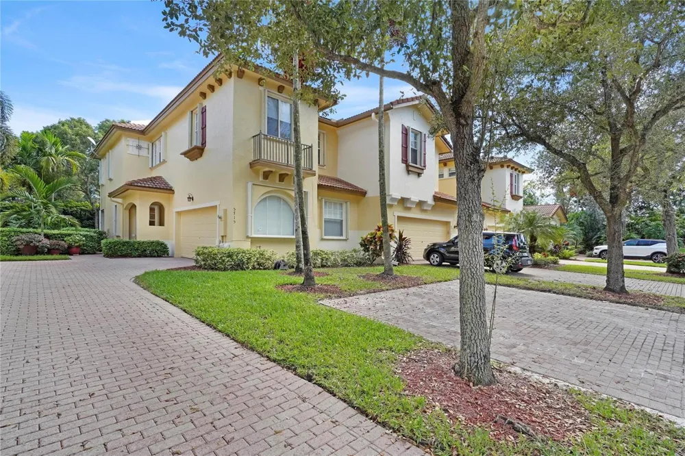 5715 NW 119th Terrace Coral Springs, FL 33076