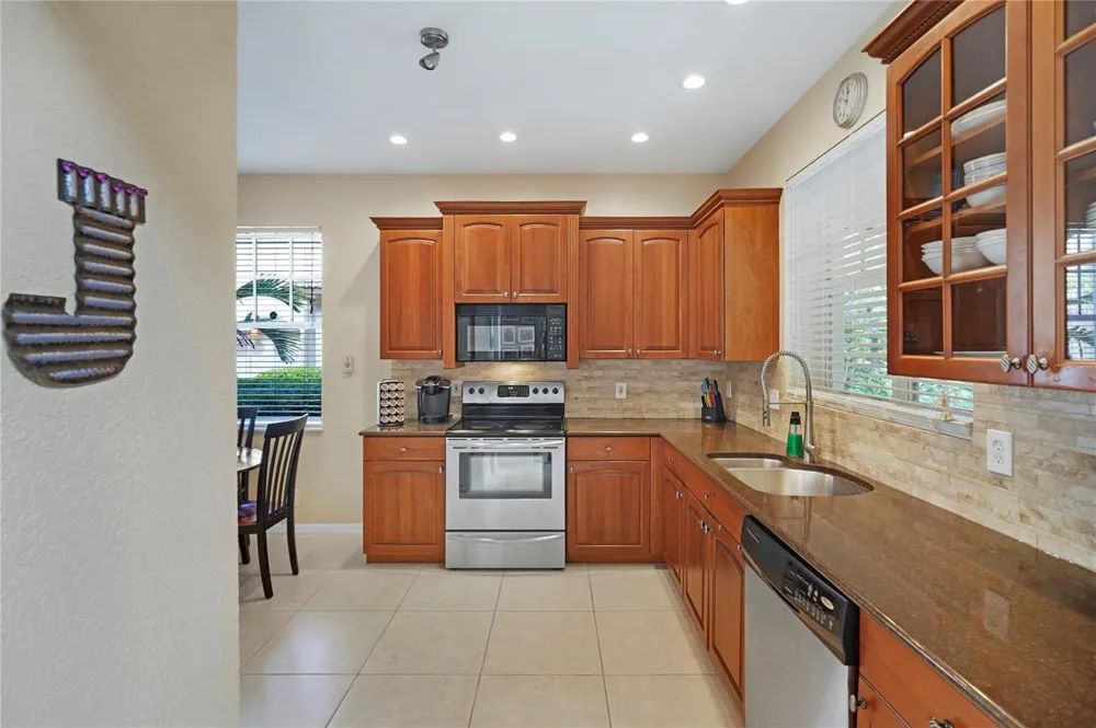 5715 NW 119th Terrace Coral Springs, FL 33076