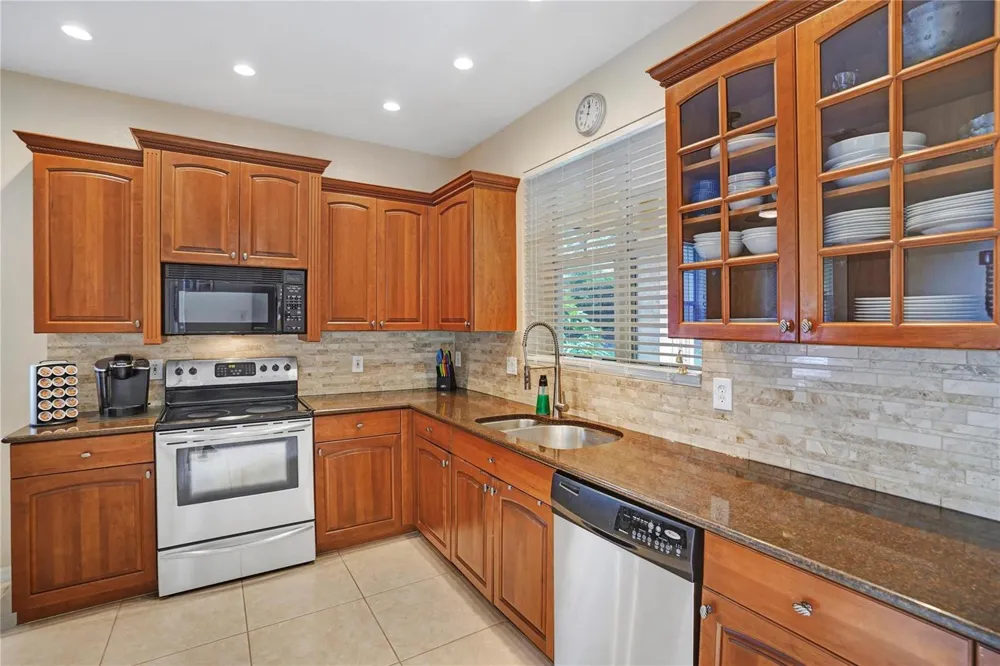 5715 NW 119th Terrace Coral Springs, FL 33076