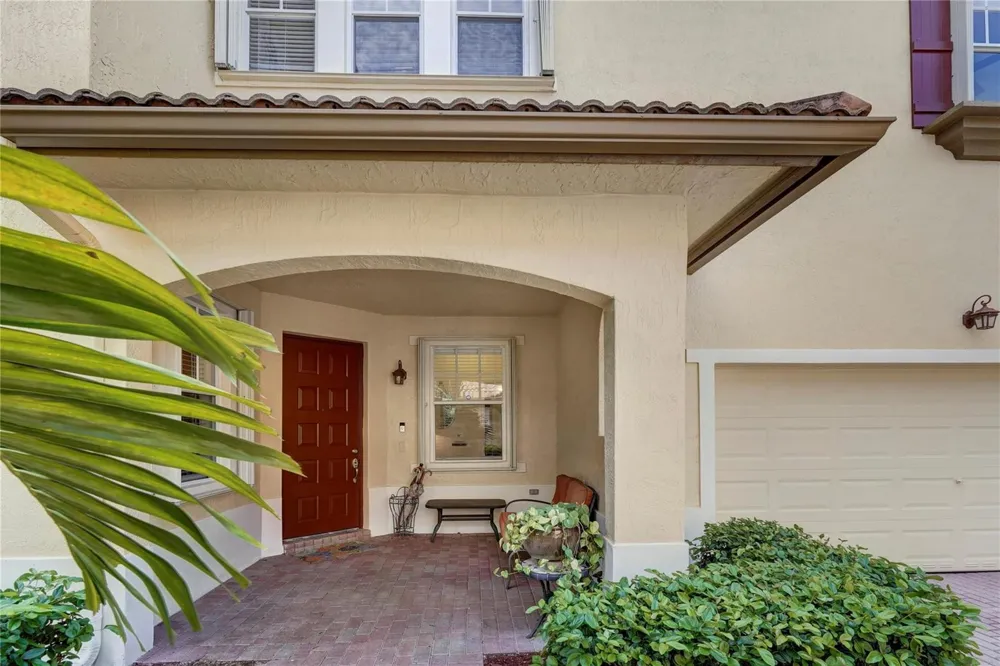 5715 NW 119th Terrace Coral Springs, FL 33076