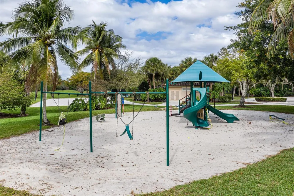 5704 NW 127th Terrace Coral Springs, FL 33076