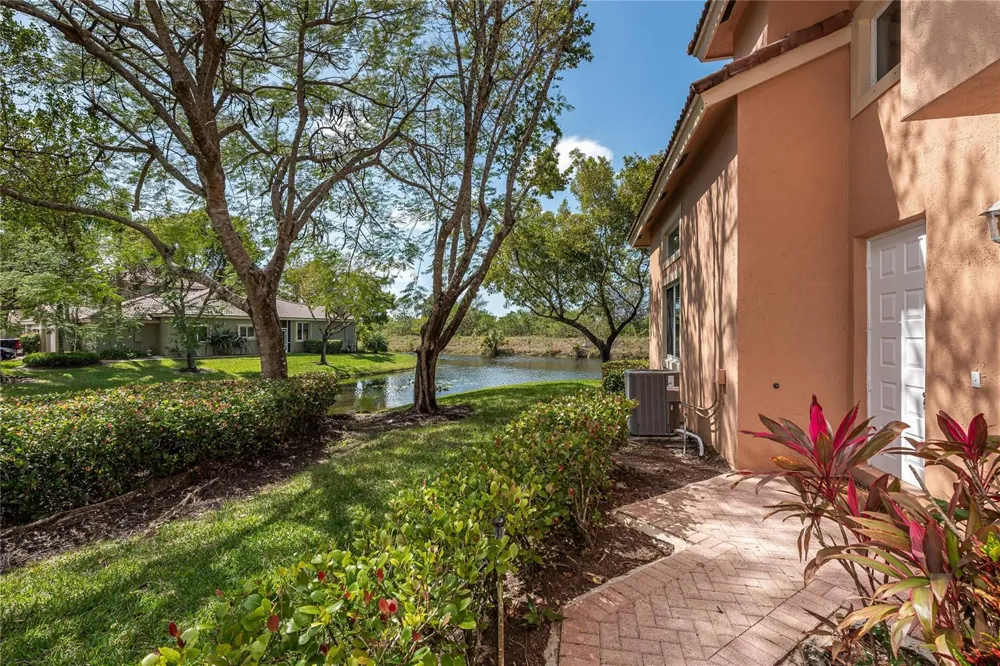 5704 NW 127th Terrace Coral Springs, FL 33076