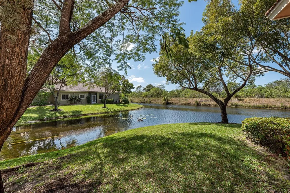 5704 NW 127th Terrace Coral Springs, FL 33076