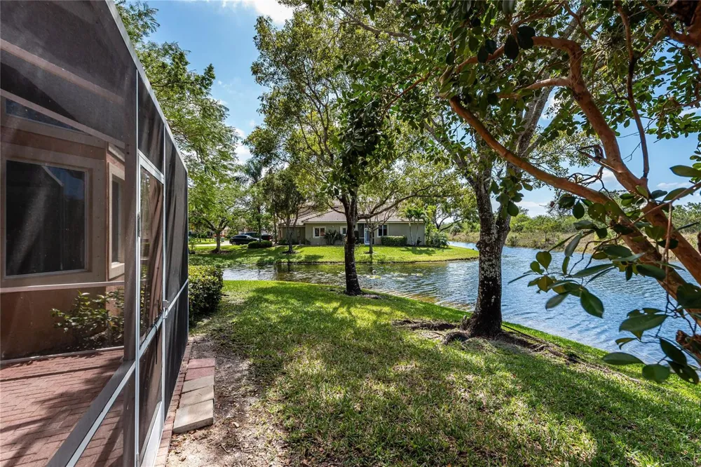 5704 NW 127th Terrace Coral Springs, FL 33076