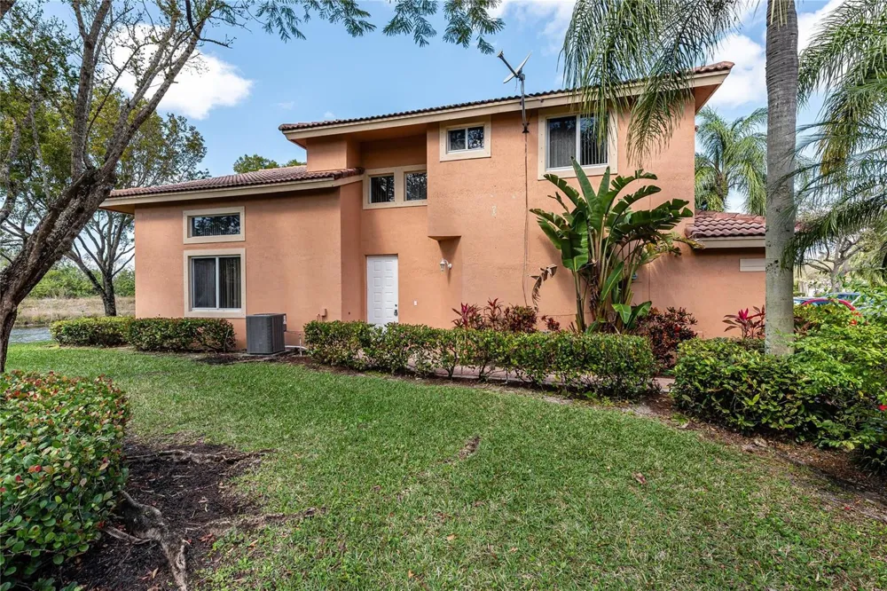 5704 NW 127th Terrace Coral Springs, FL 33076