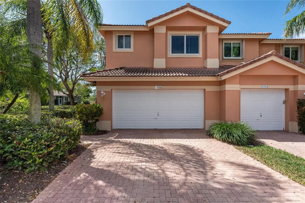 5704 NW 127th Terrace Coral Springs, FL 33076