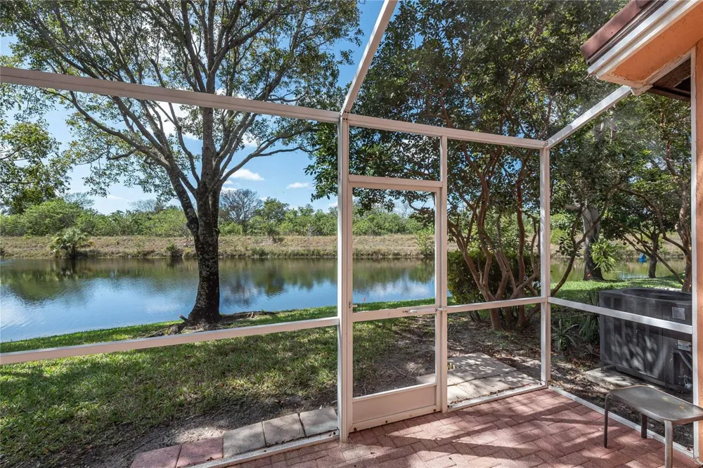 5704 NW 127th Terrace Coral Springs, FL 33076