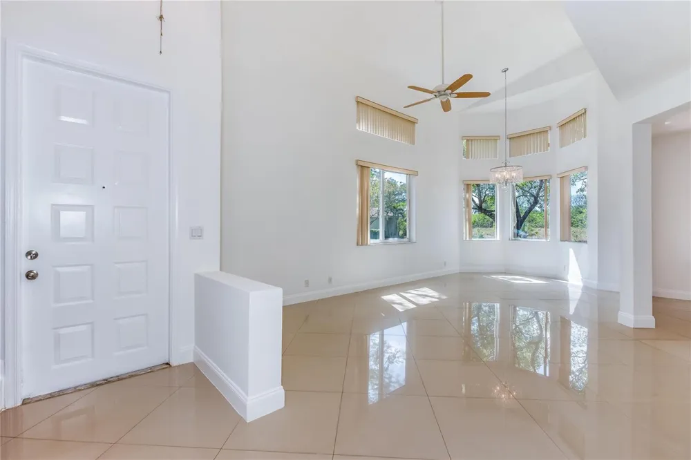 5704 NW 127th Terrace Coral Springs, FL 33076