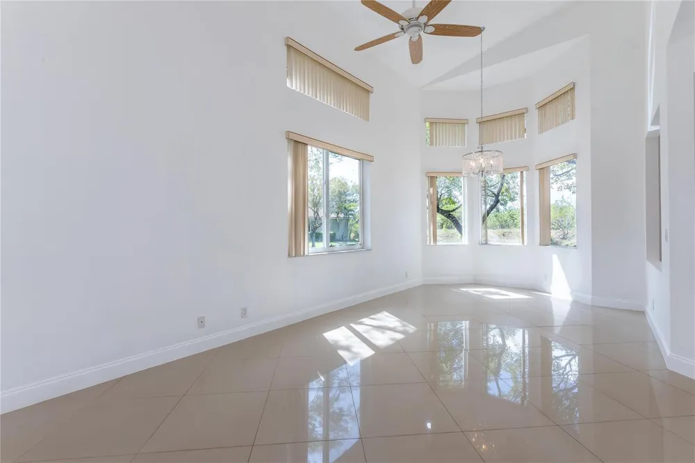 5704 NW 127th Terrace Coral Springs, FL 33076