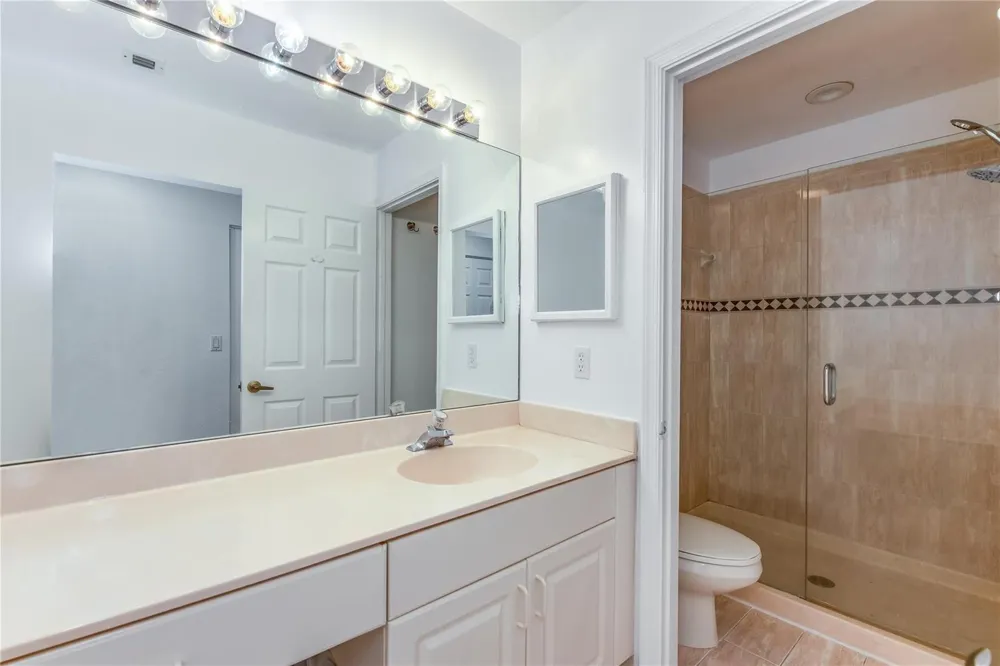 5704 NW 127th Terrace Coral Springs, FL 33076