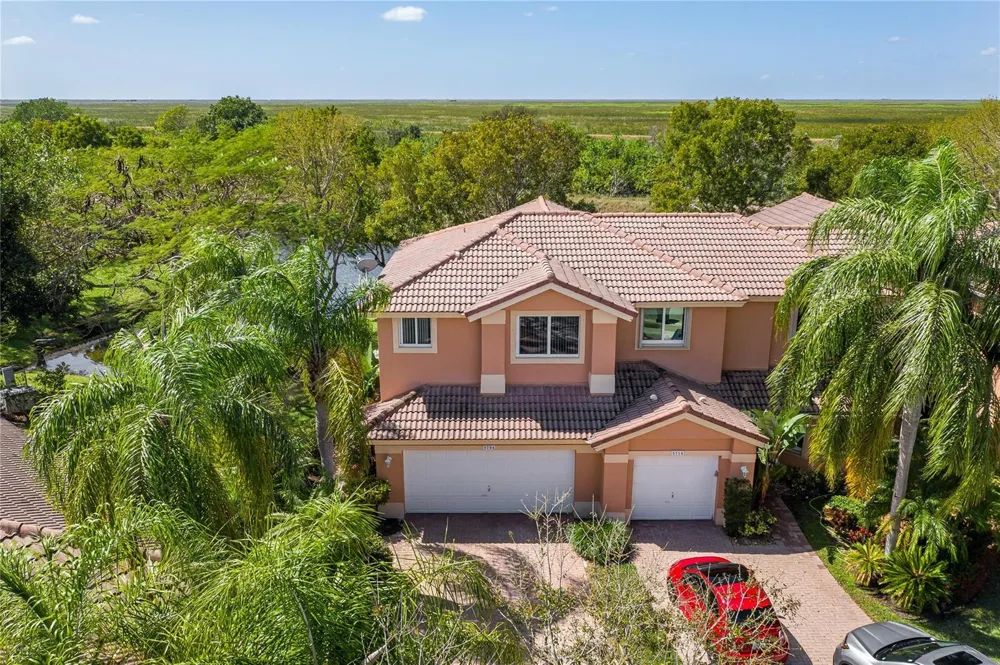5704 NW 127th Terrace Coral Springs, FL 33076