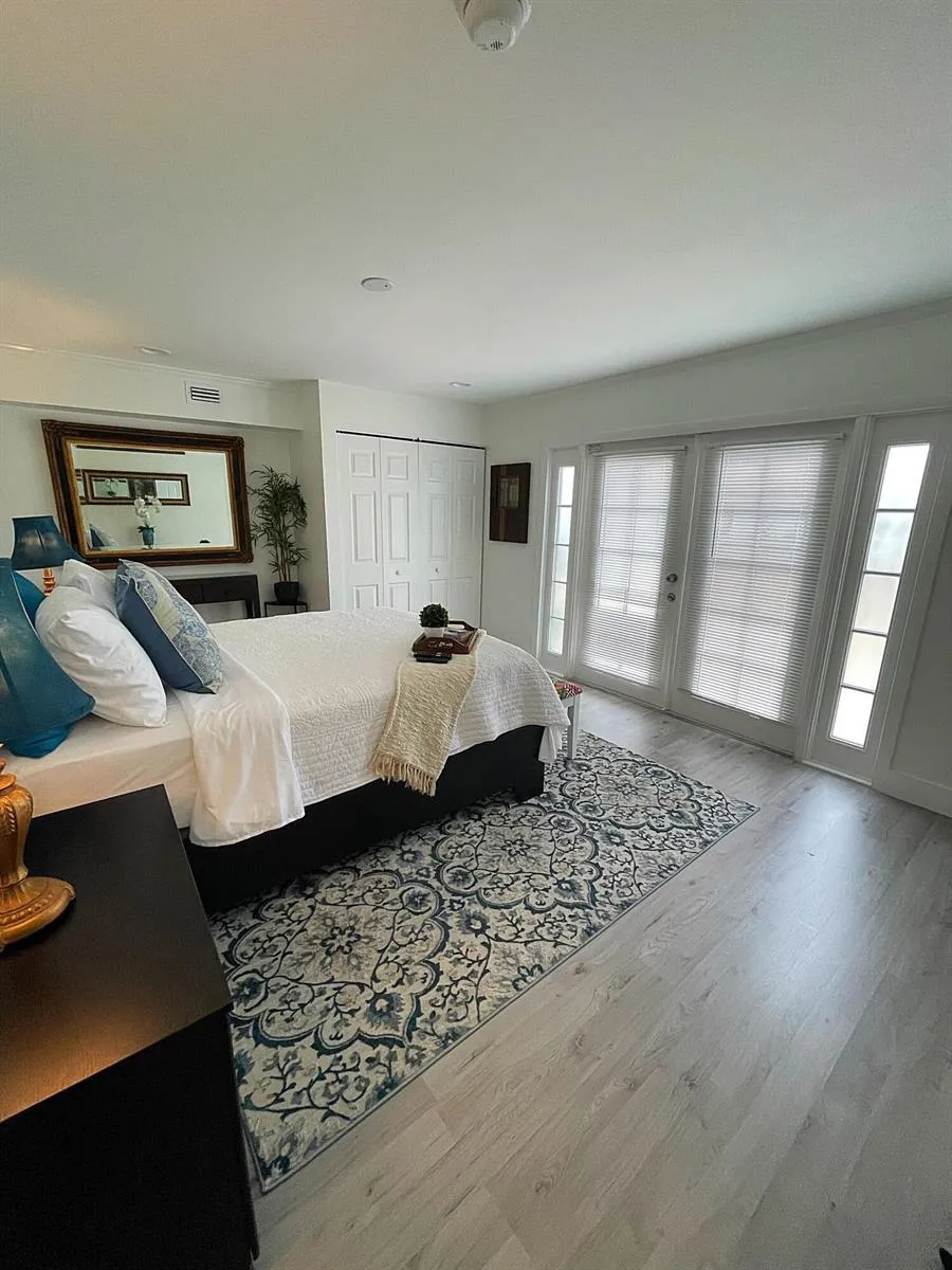 2077 Carambola Road West Palm Beach, FL 33406