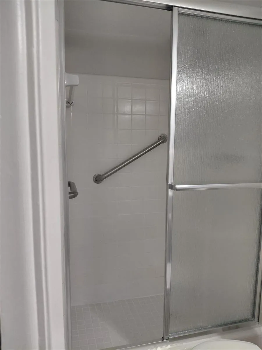 1951 NE 39th Street #127 Lighthouse Point, FL 33064