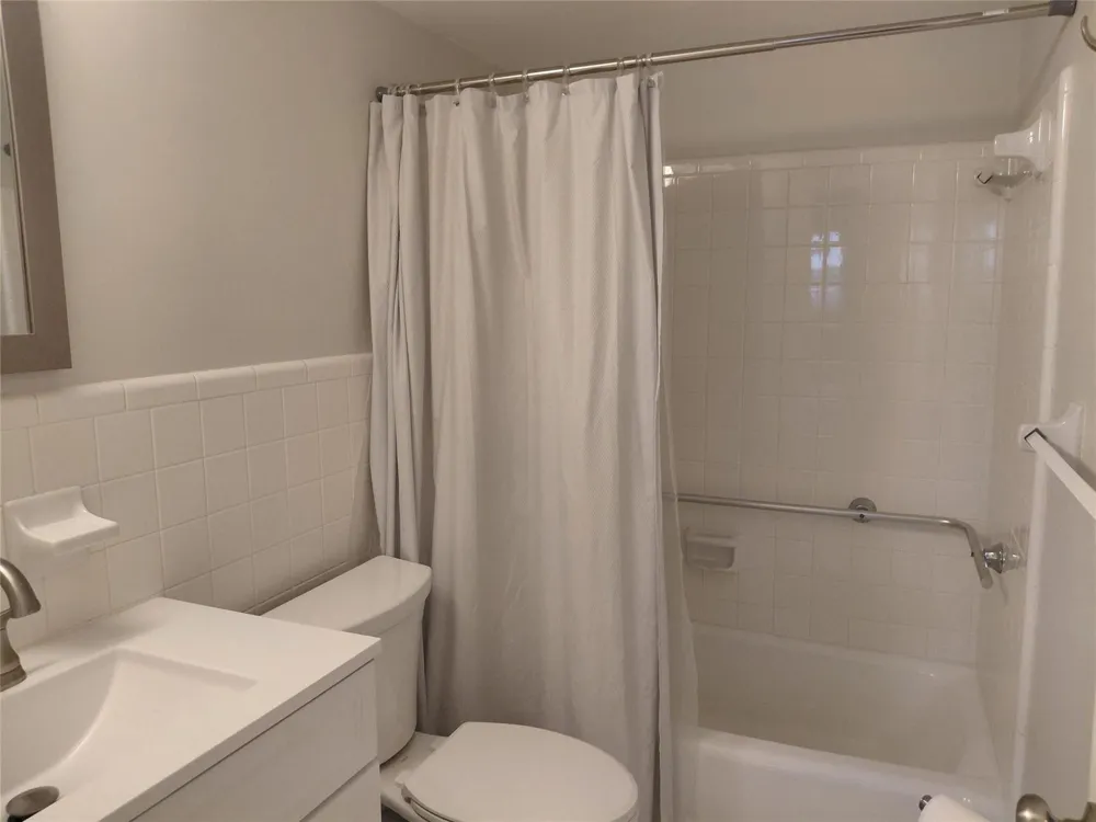 1951 NE 39th Street #127 Lighthouse Point, FL 33064