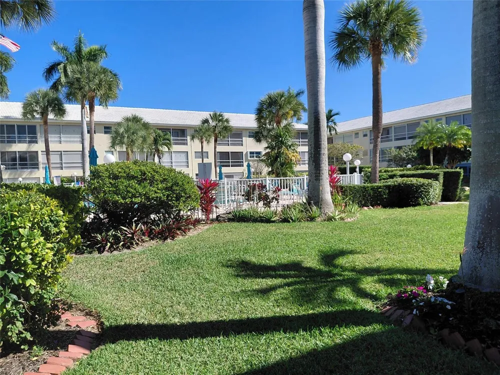 1951 NE 39th Street #127 Lighthouse Point, FL 33064