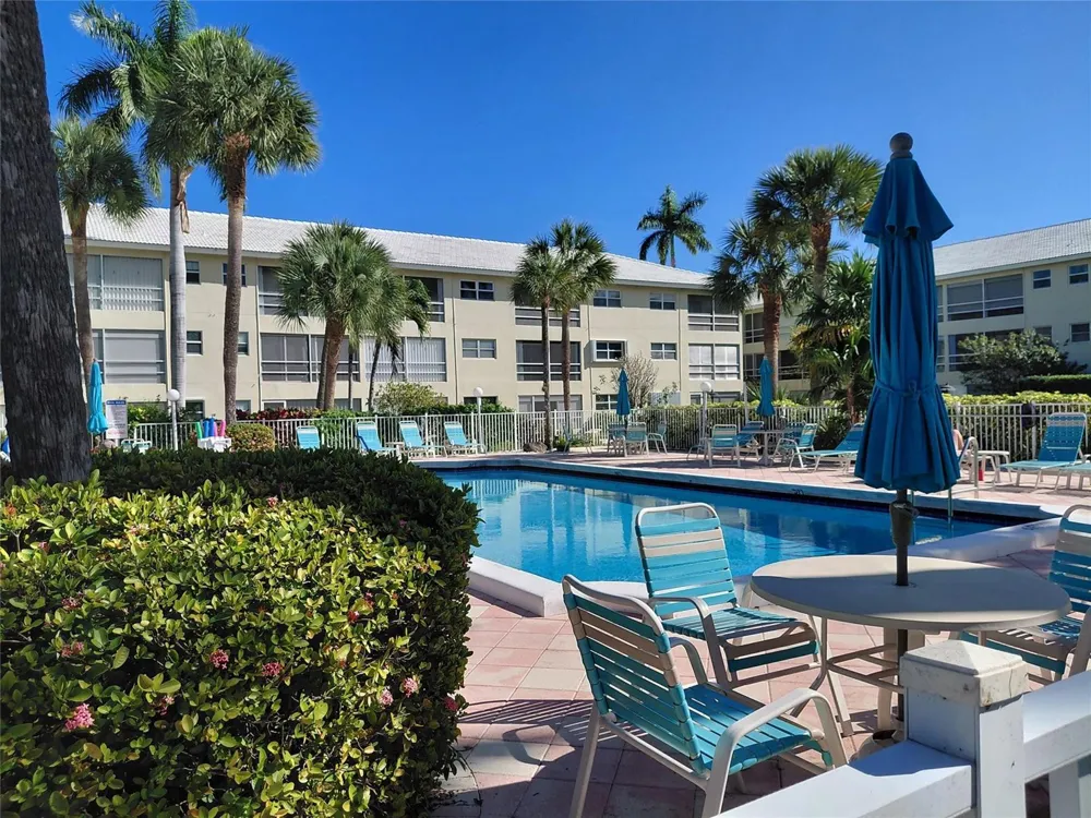 1951 NE 39th Street #127 Lighthouse Point, FL 33064